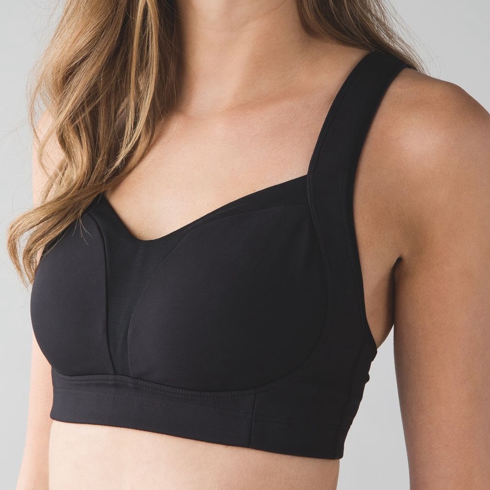 Lulemon Black Ta Ta Tamer Sports Bra